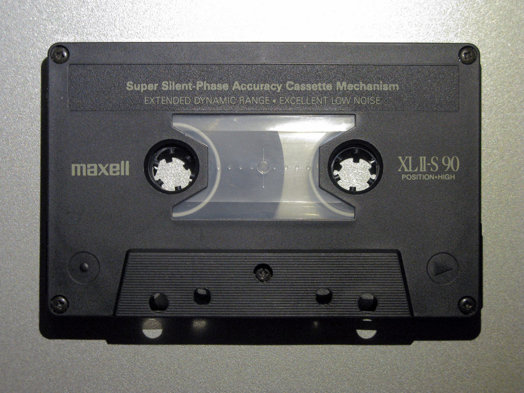 MAXELL XL-IIS, 1988-1989 - Inside Compact Cassette