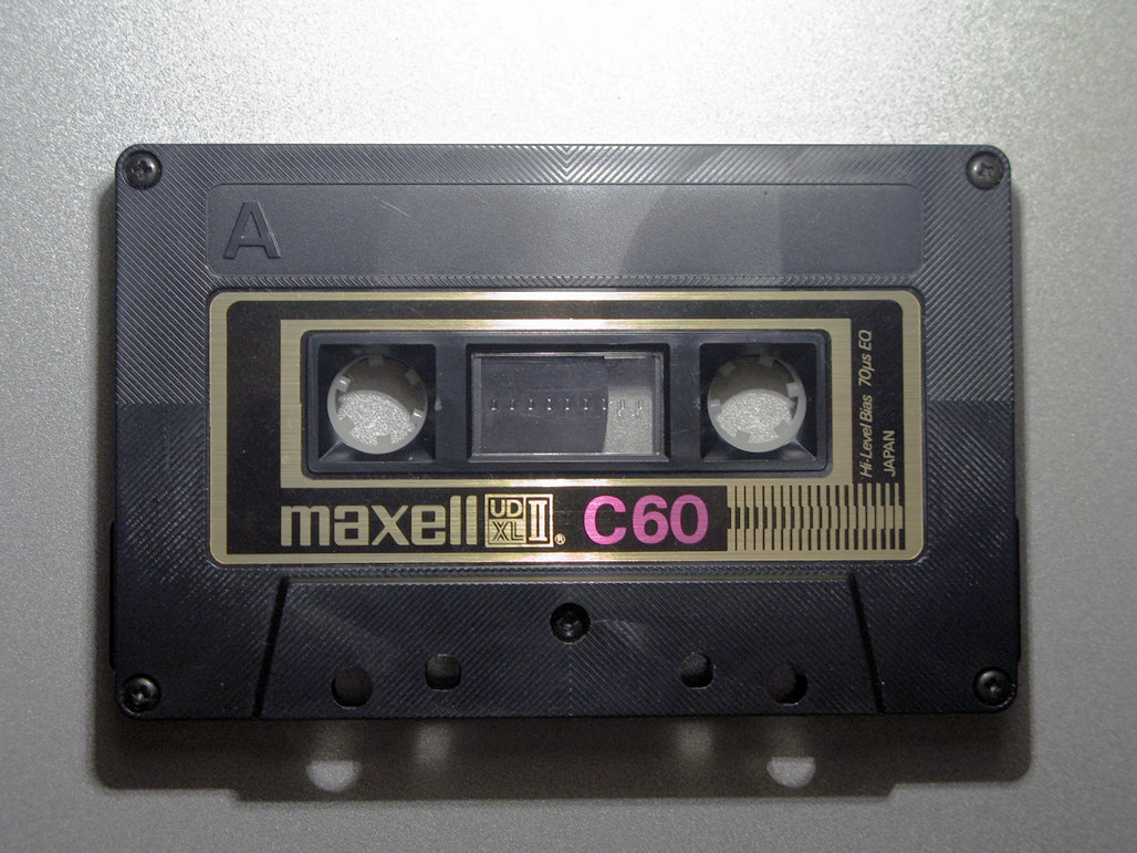 MAXELL UD-XLII, 1980-1982 - Inside Compact Cassette